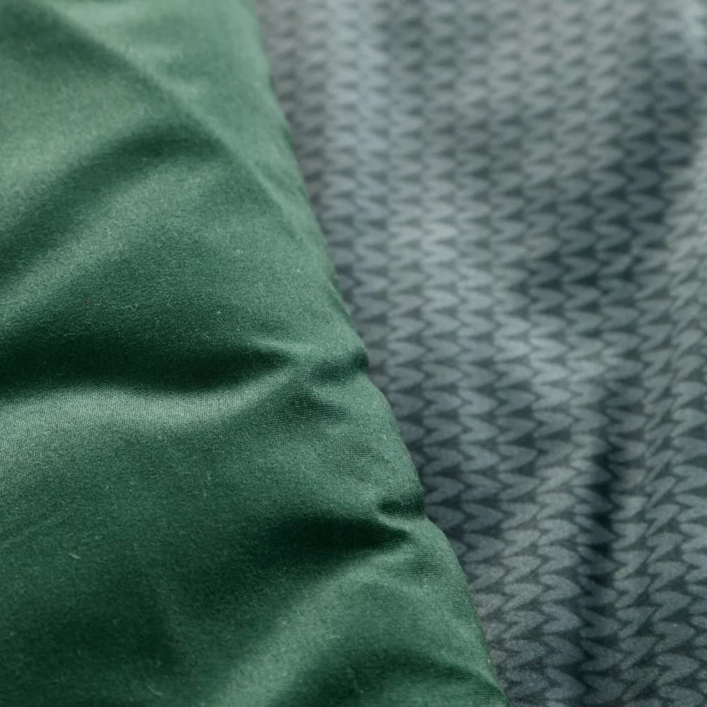 Ložní povlečení z mikrovlákna se zimním skandinávským vzorem, tmavě zelené 3