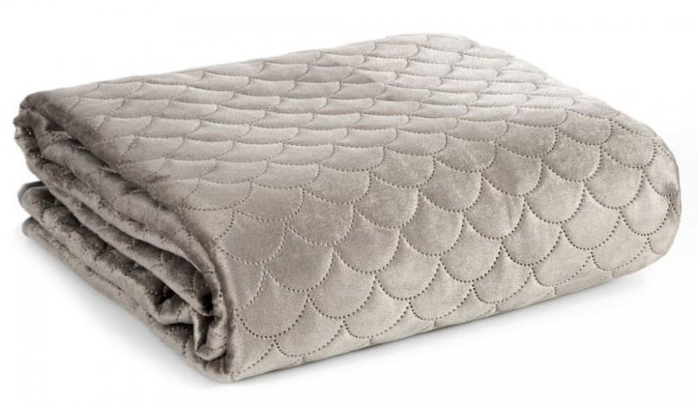 Béžový přehoz na postel s elegantním prošíváním 3