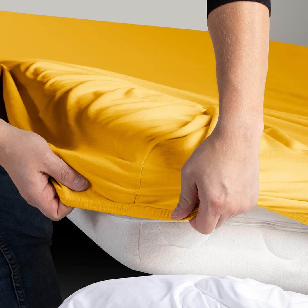 Restilo Bavlněné jersey prostěradlo s gumou DecoKing Amber žluté 5